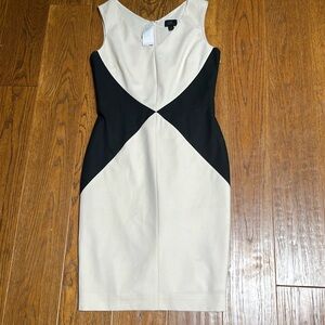 Banana Republic sleeveless diamond illusion waist black‎ and ivory dress